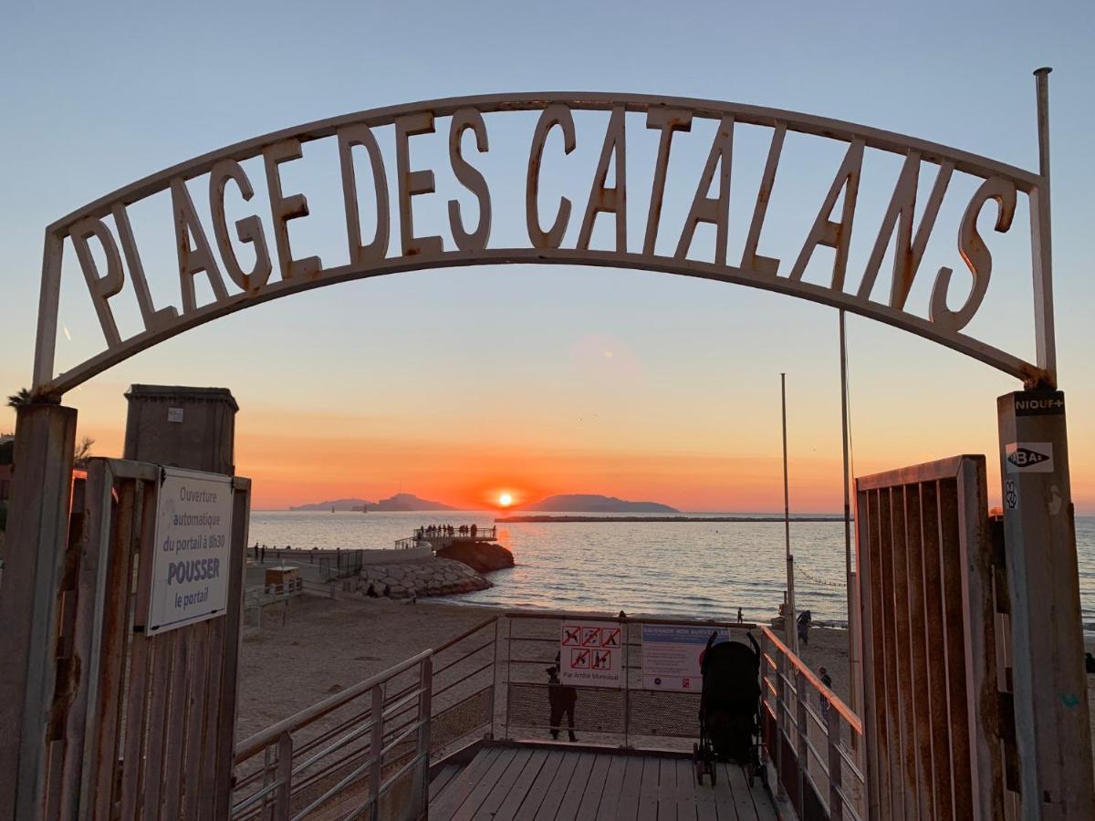 ESCALE MARSEILLAISE, Grand T2 calme, près du Vieux Port pour 2 a 4 personnes, NETTOYAGE RIGOUREUX Appartamento Marsiglia Esterno foto