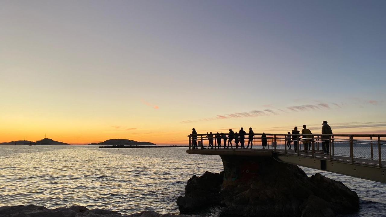ESCALE MARSEILLAISE, Grand T2 calme, près du Vieux Port pour 2 a 4 personnes, NETTOYAGE RIGOUREUX Appartamento Marsiglia Esterno foto