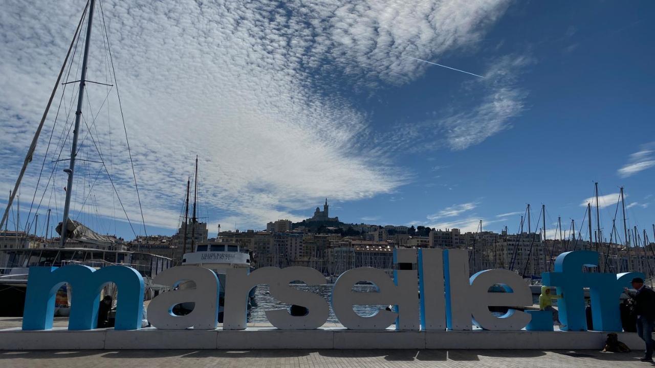 ESCALE MARSEILLAISE, Grand T2 calme, près du Vieux Port pour 2 a 4 personnes, NETTOYAGE RIGOUREUX Appartamento Marsiglia Esterno foto