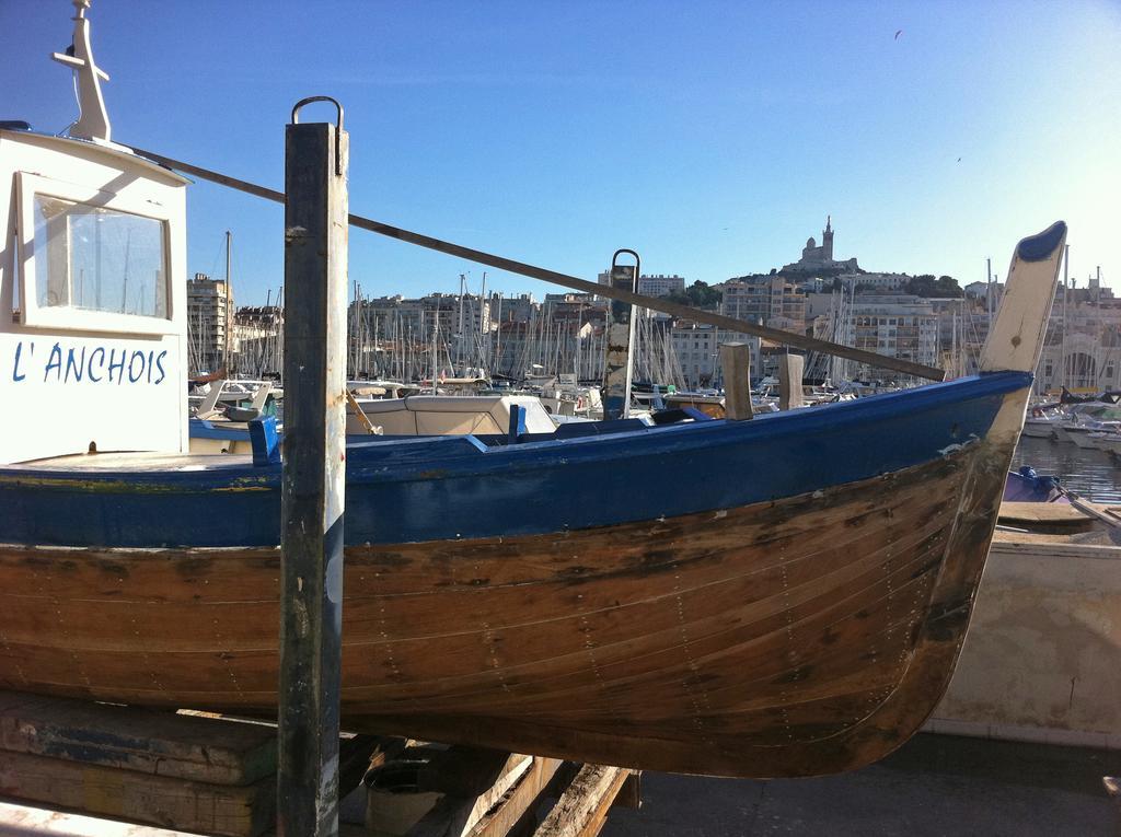 ESCALE MARSEILLAISE, Grand T2 calme, près du Vieux Port pour 2 a 4 personnes, NETTOYAGE RIGOUREUX Appartamento Marsiglia Esterno foto